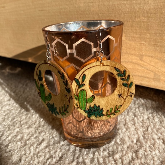 Wood Burned Earrings - Picture 2 of 6